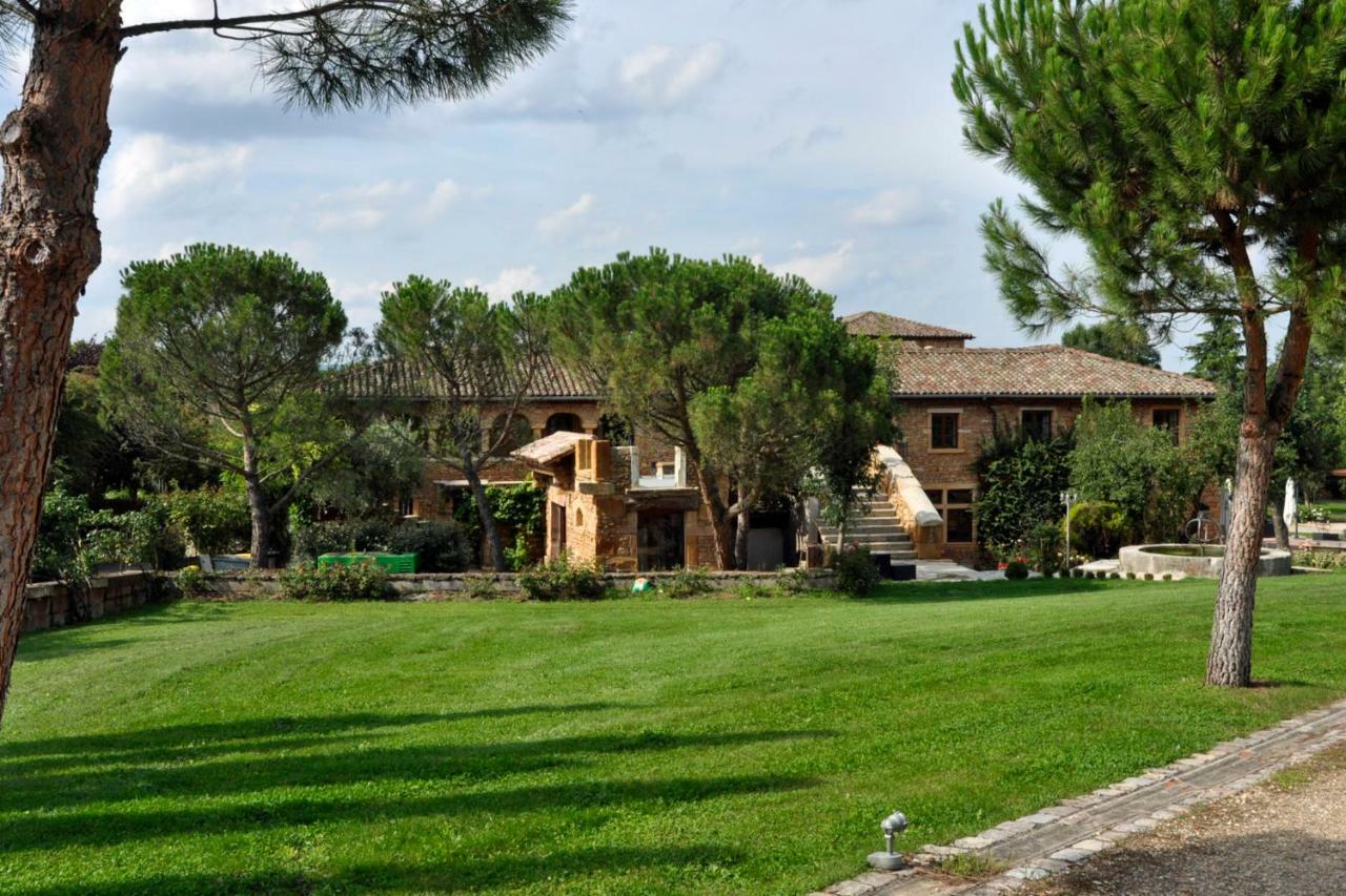 Domaine De La Ruisseliere Hotel Lacenas Luaran gambar